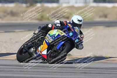 media/Oct-13-2025-Moto Forza (Mon) [[a66d839500]]/3-B Group/Session 3 (Turn 16)/